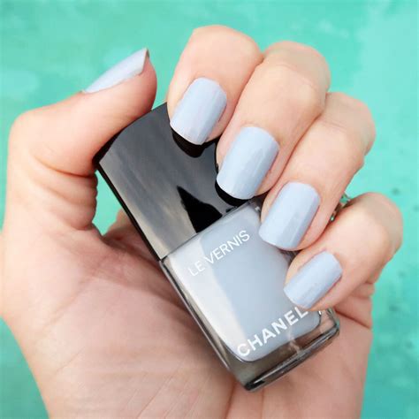 chanel muse nail polish